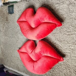 Set of 2 Plush Lip Shaped Toss Red -Room Essentials